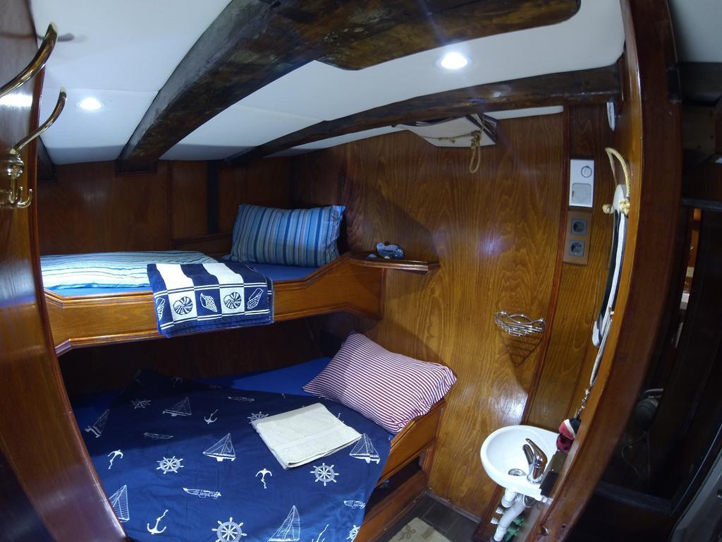Boat Ms Cutty Jean Hotell Sliema Rum bild