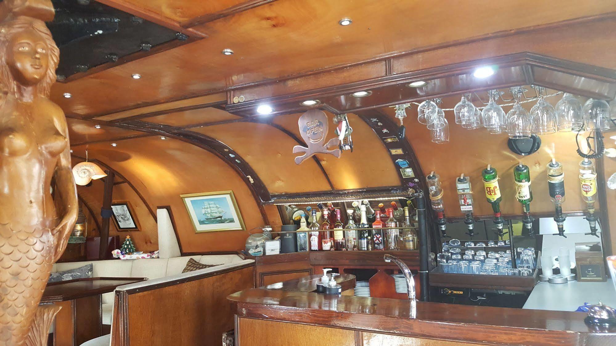 Boat Ms Cutty Jean Hotell Sliema Exteriör bild