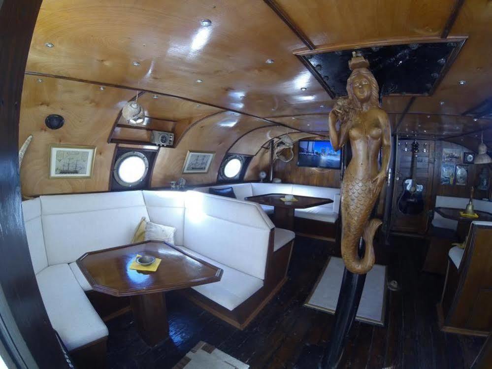 Boat Ms Cutty Jean Hotell Sliema Exteriör bild